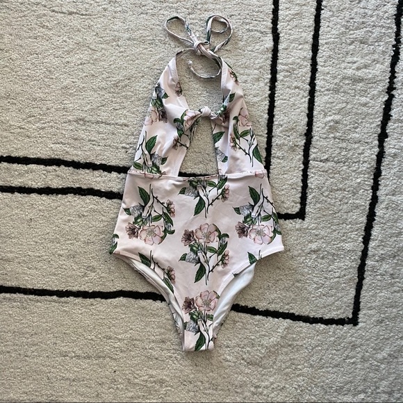 H&M Pink Floral Cutout Halter One Piece Swimsuit - Picture 4 of 8